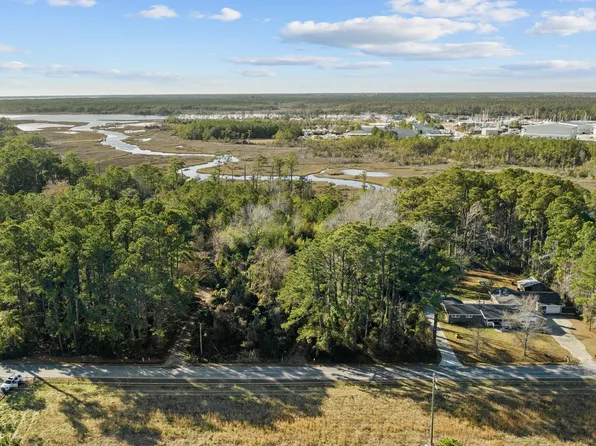 521 Tuttles Grove Road, Beaufort, NC 28516