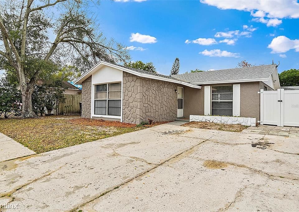 1st image of 8622 Leeward Dr