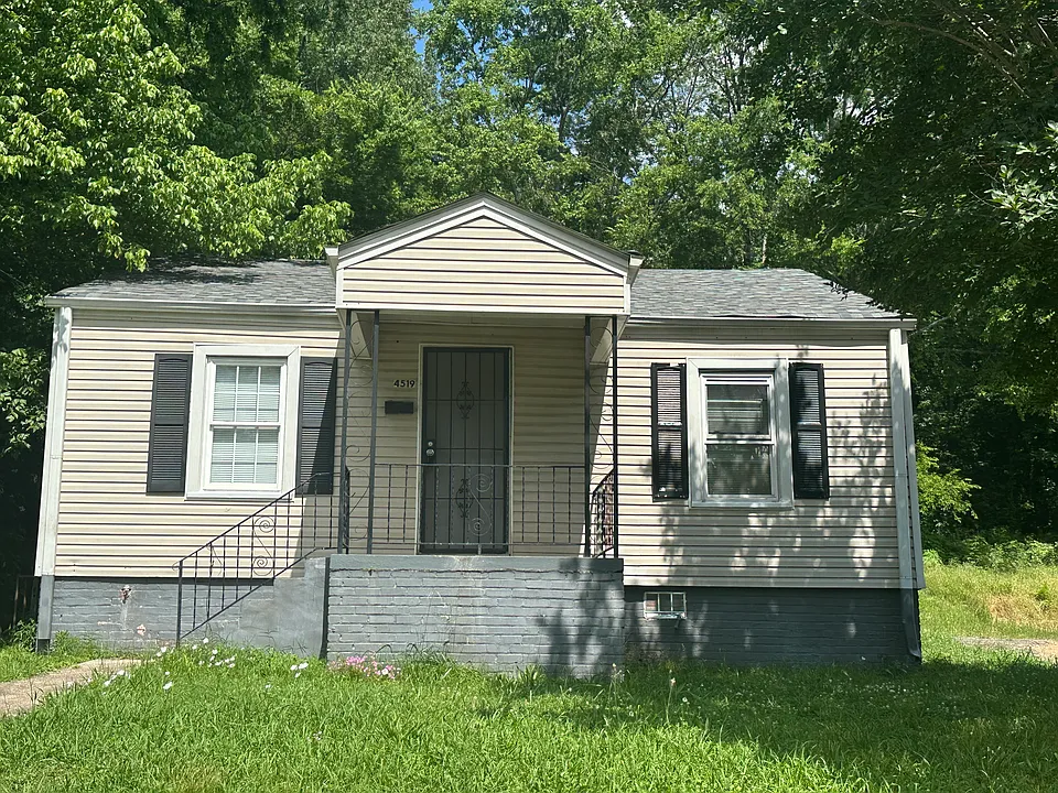 4521 40th Pl N