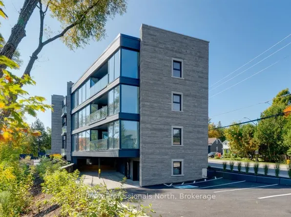 32 Brunel Rd #201, Huntsville, ON P1H 1P5