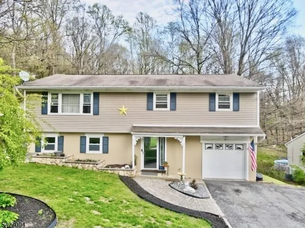 51 Lounsberry Hollow Rd, Vernon Twp., NJ 07461