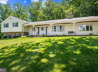 6 Stonehurst Rd, Phoenix, MD 21131