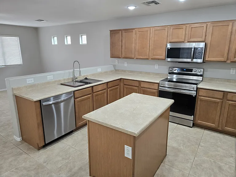 17607 W Ventura St — Photo 10