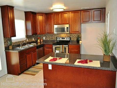 2nd image of 2940 Dante Pl