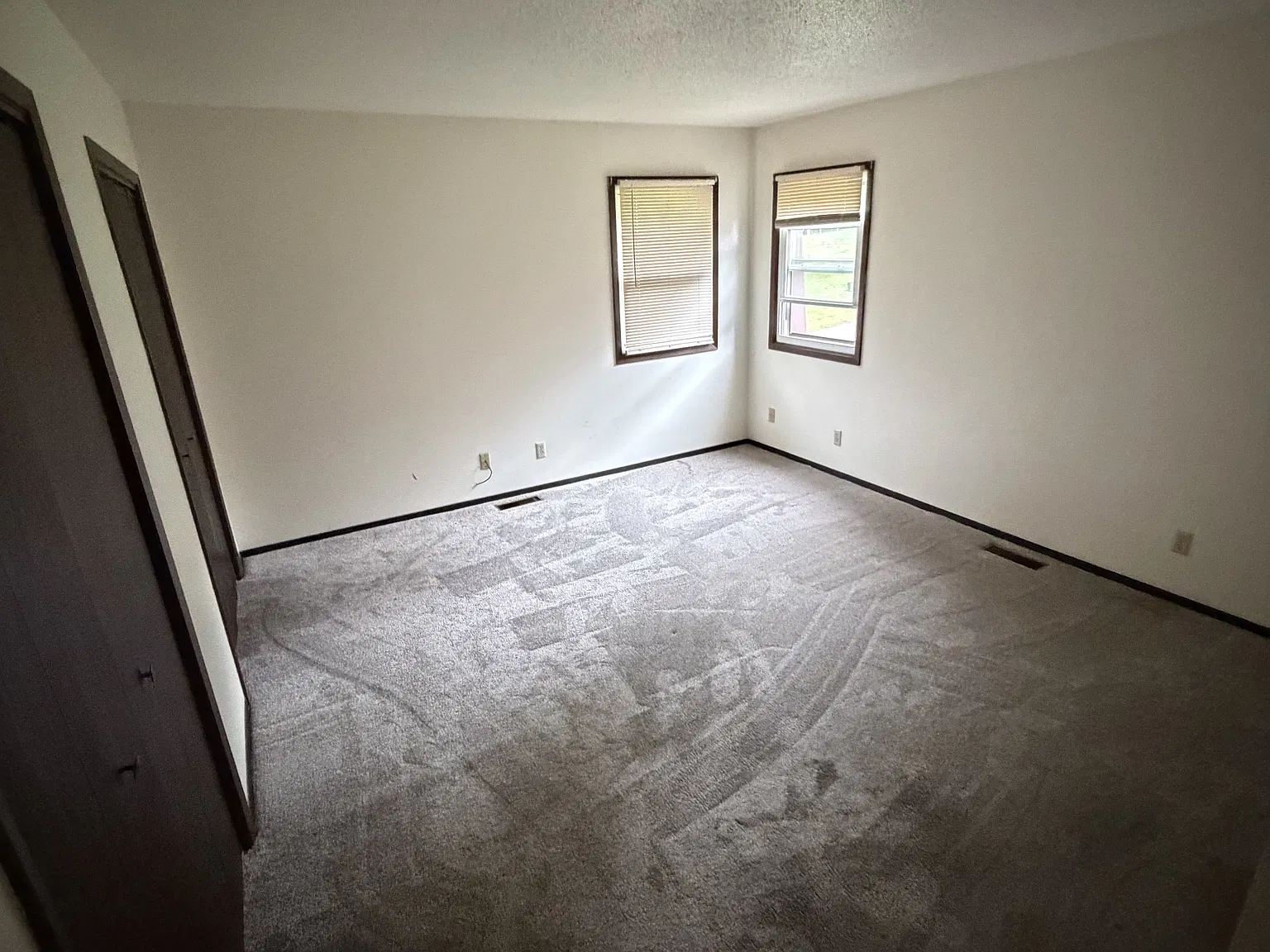 512 Breezy Point Drive - 4 — Photo 3