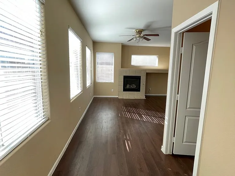 733 Emerald Idol Pl — Photo 5