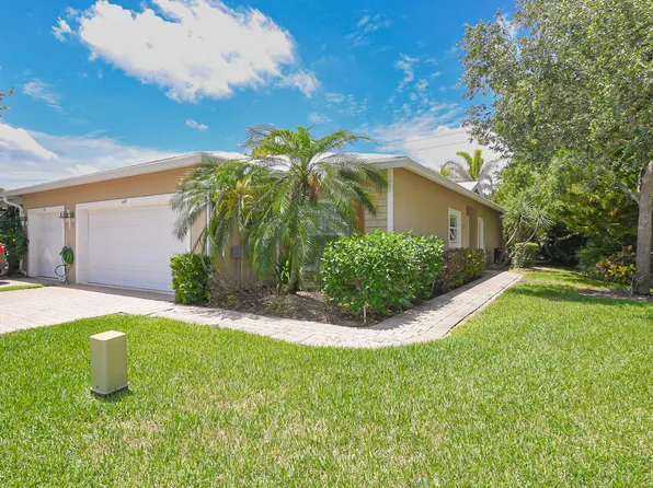 649 NE Bent Paddle Lane, Port St Lucie, FL 34983