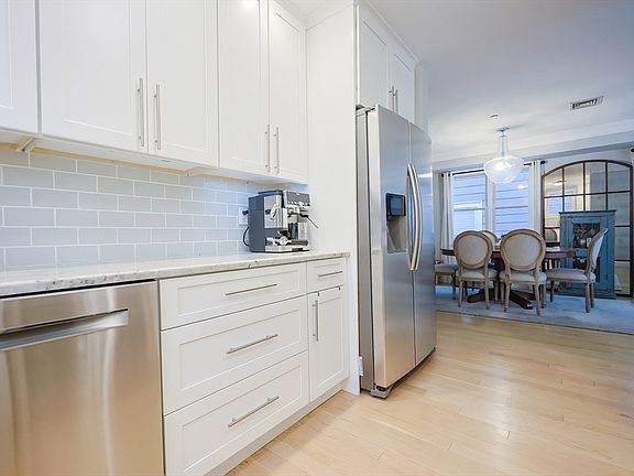 4th image of 66 Gates St #2