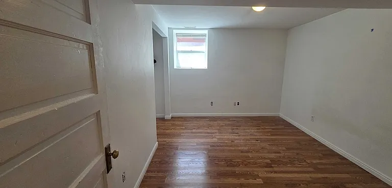 322 E 6th Ave — Photo 17