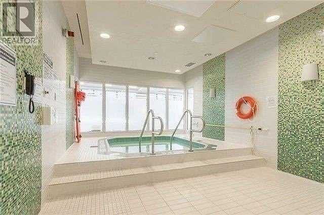 2nd image of 7900 Bathurst St #519