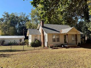 144 S Main St, New London, NC 28127