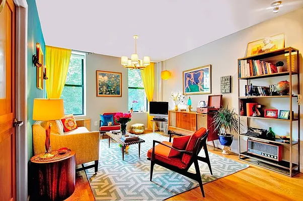 Sold by Nest Seekers International | media 20