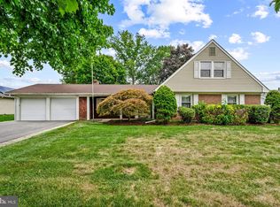 15 Terrace Ct, Willingboro, NJ 08046