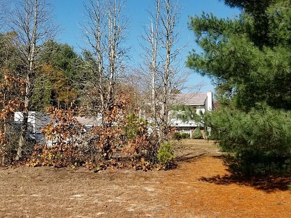 2nd image of 632 Elm Ave