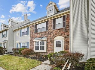 114 Daniel Ct #114, Kendall Park, NJ 08824