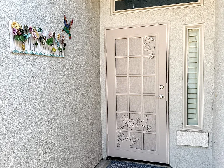 905 Dogwood Loop — Photo 2