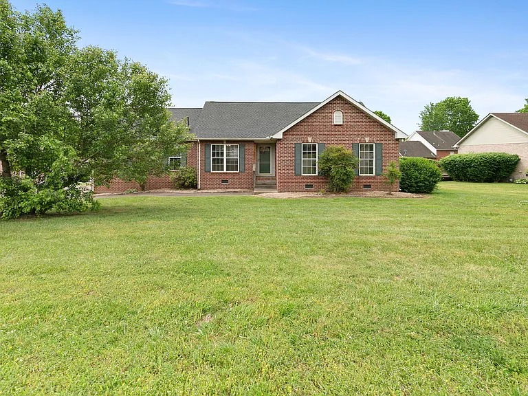 8001 Anna Ct — Photo 32