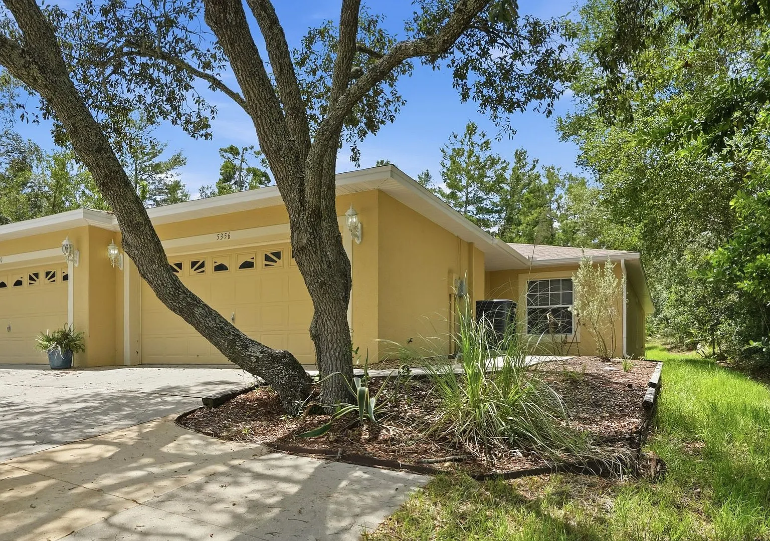 Stunning Short Term Rental! — Photo 1