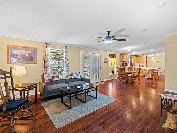 5th image of 700 Mustang Ln