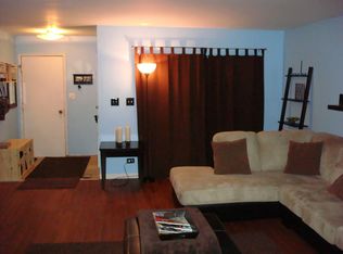 557 Stone Gate Cir, Schaumburg, IL 60193