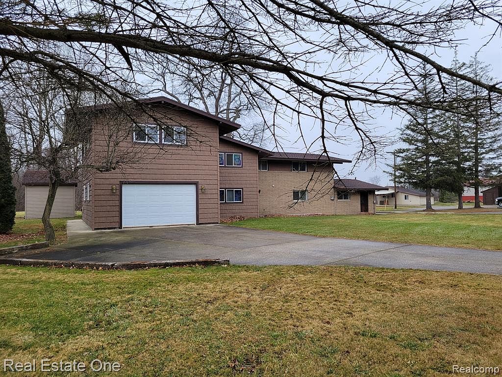 1392 Maple Grove Rd, Lapeer, MI 48446 Zillow
