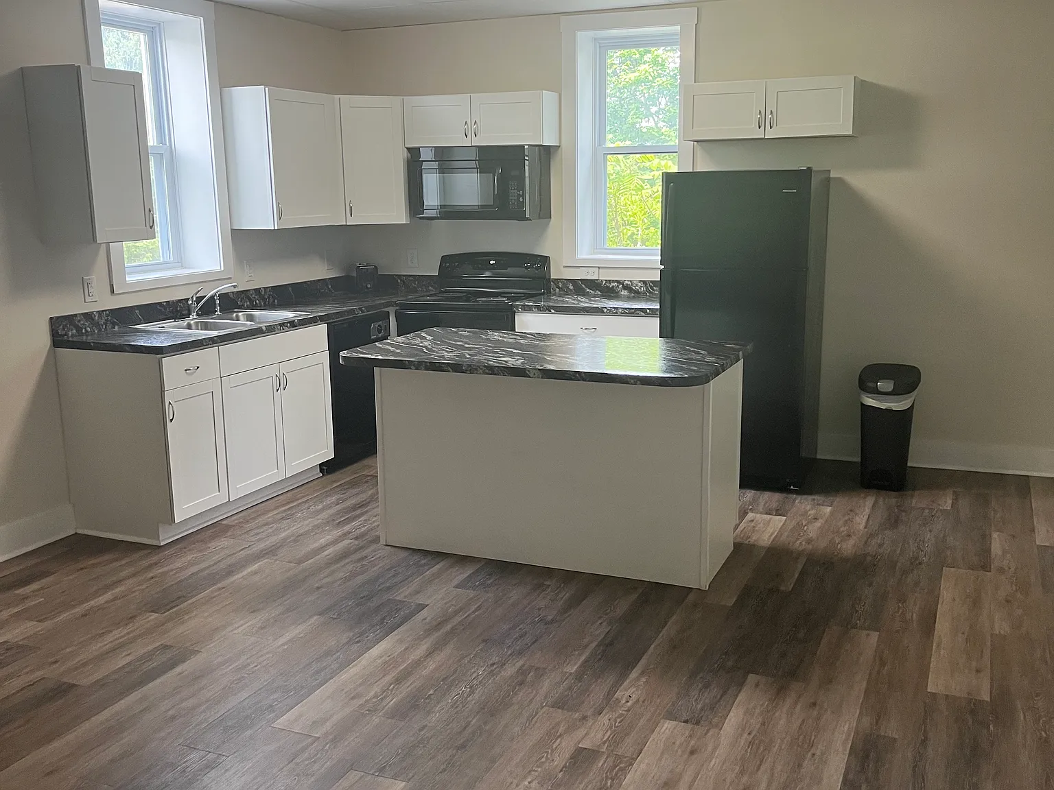 13724 Monterey Ln — Photo 1