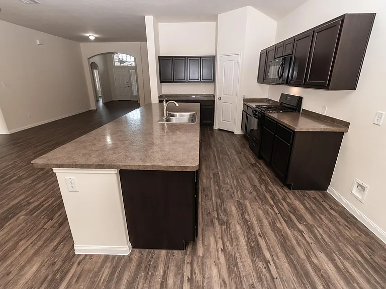 Clover Shore Dr — Photo 8