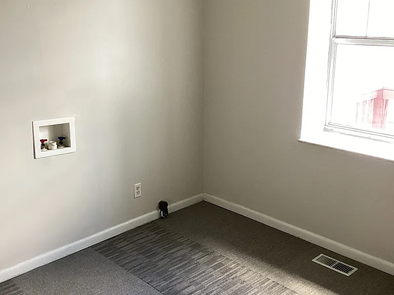 2 bed, 1.0 bath, 700 sqft, $725 — Photo 7