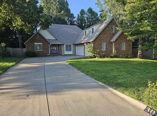 3047 W Nottingham St, Springfield, MO 65810