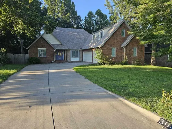 3047 W Nottingham Street, Springfield, MO 65810