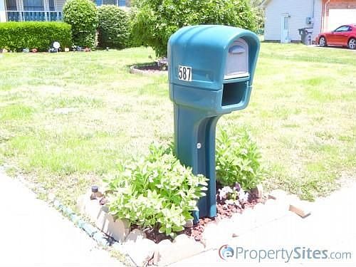 3rd image of 587 Cory Dr