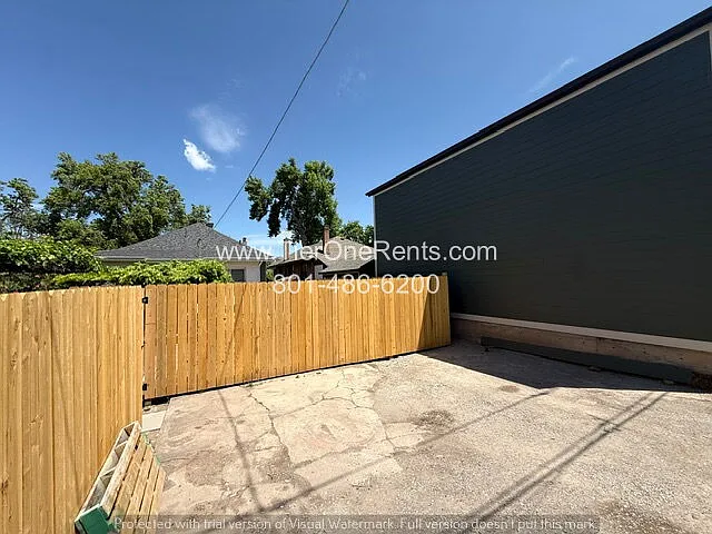 1012 E Blaine Ave — Photo 8