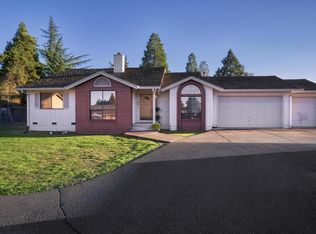 2460 Pinebrook Cir, Medford, OR 97504