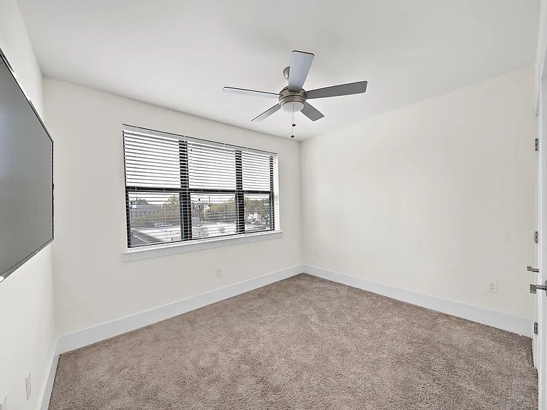 2401 Crawford St #B204 — Photo 7