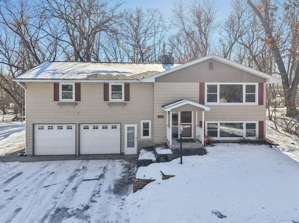 5301 Oakwood Dr, White Bear Township, MN 55110