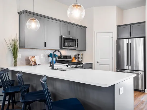 2180 E 97th St, Cleveland, OH 44106