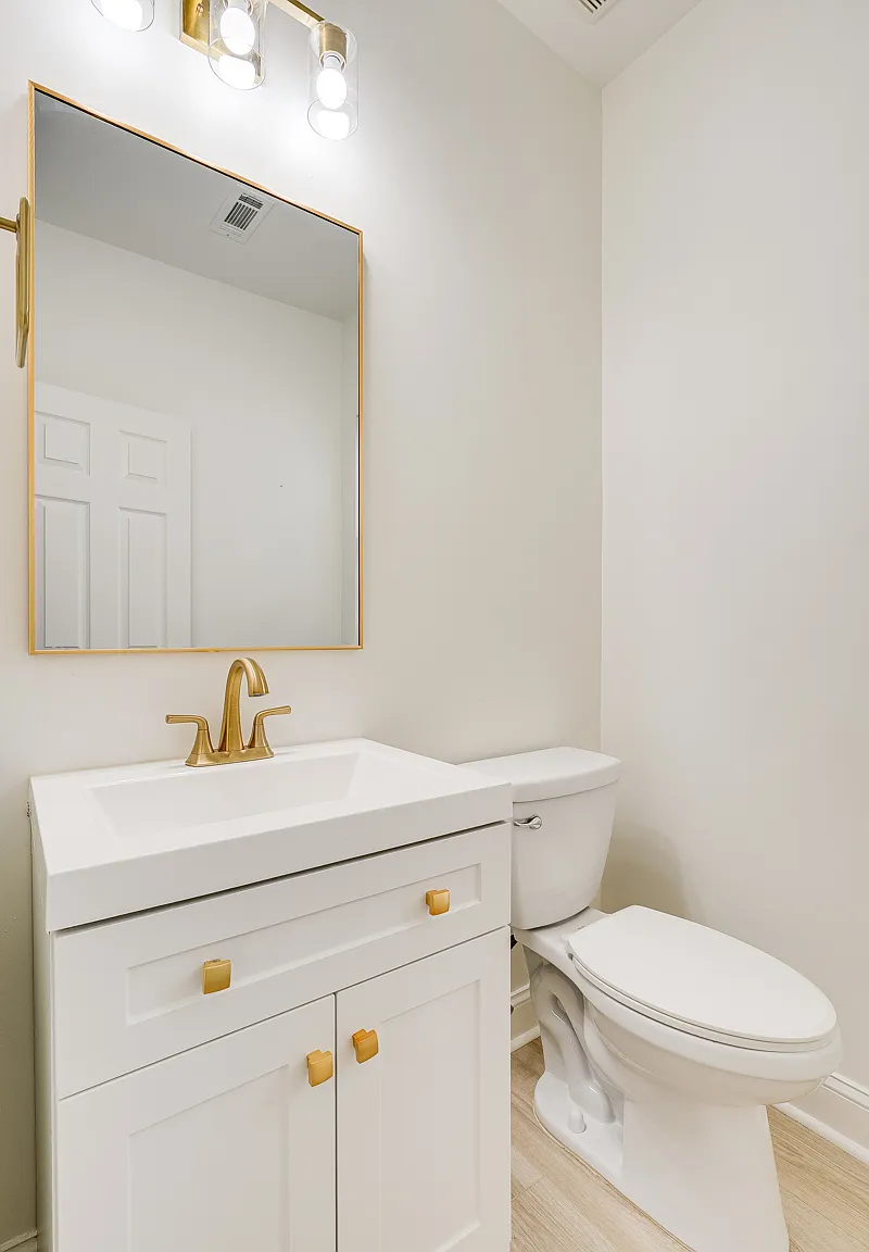 4 bed, 2.5 bath, 2456 sqft, $3,250 — Photo 1
