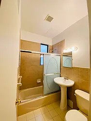 Rented by Zikos Realty Services