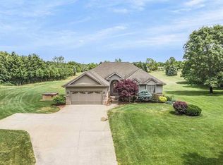 1835 Noon Rd, Jackson, MI 49201