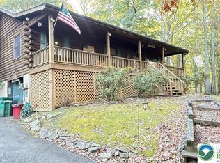 2119 Meadowlark Cir, Bushkill, PA 18324
