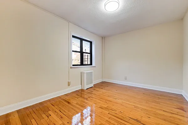 Rented by Revona Properties | media 13