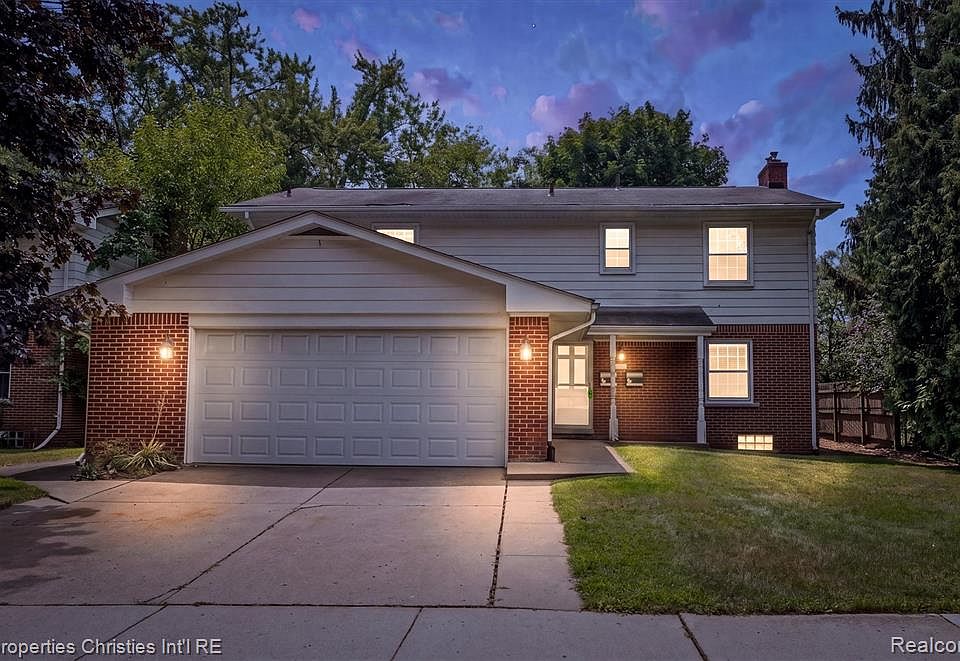 1st image of 215 Woodsboro Dr