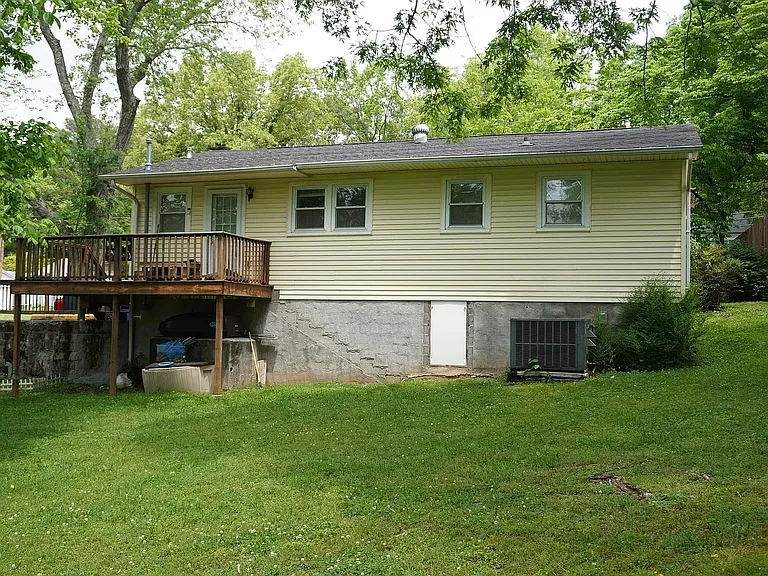 741 W Mountcastle St — Photo 2