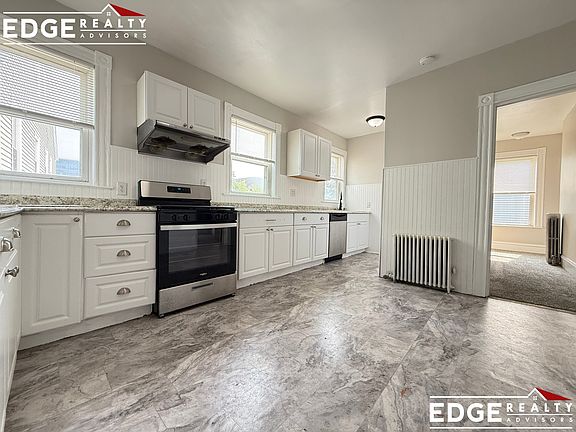 2nd image of 2 Lawrence Pl
