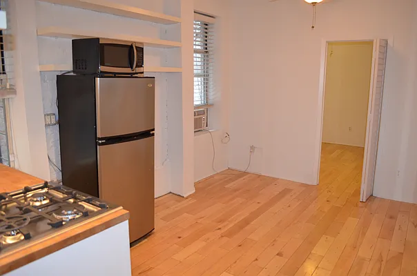 Rented by SP Realty | media 10