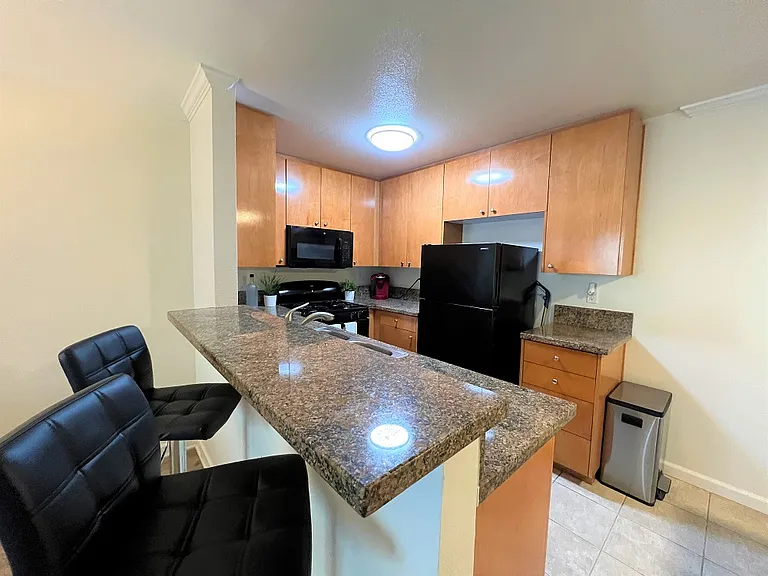 Rancho Coronado Condos — Photo 8