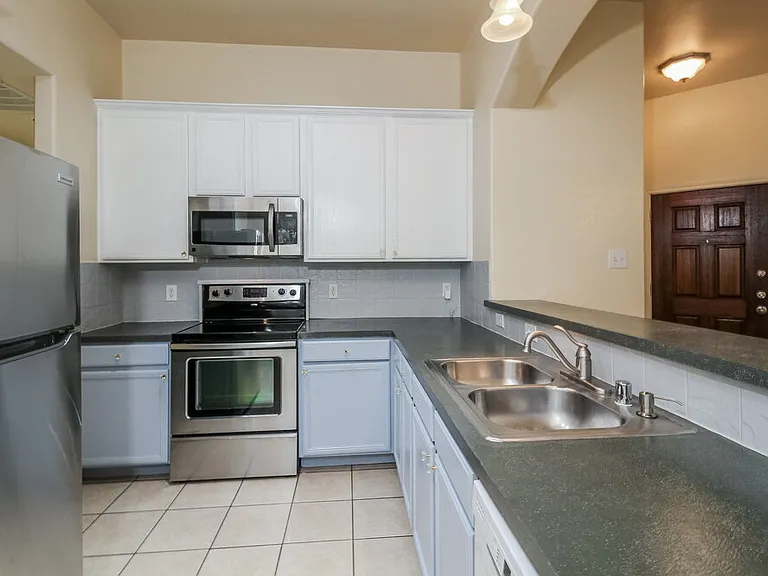 3400 Beatriz Dr — Photo 9