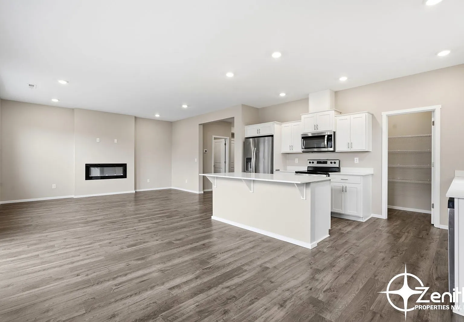 3 bed, 3.0 bath, 2046 sqft, $2,895 — Photo 3