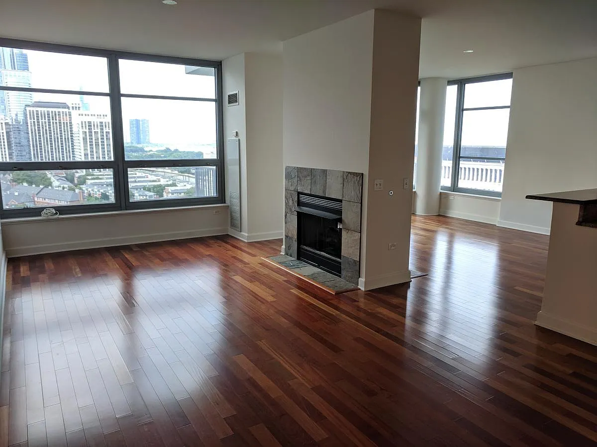 1600 S Prairie Ave Unit 1503 photo 1