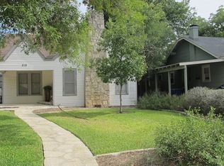 219 Travis St, Kerrville, TX 78028